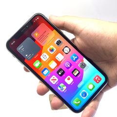 iPhone XR (2018) - 64 GB - White - Cellular Magician Cell Phone Certified